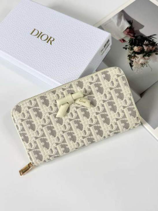 Picture of Dior Wallets _SKUfw240695851fw